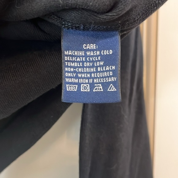 Ralph Lauren Sport Black Long Sleeve w/ Embroidered Logo - Fits like a Large - Picture 6 of 6